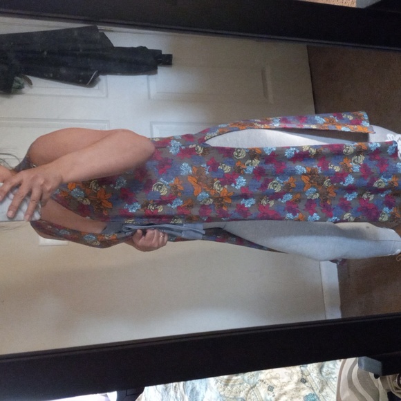 LuLa Roe open cardigan - Picture 2 of 8